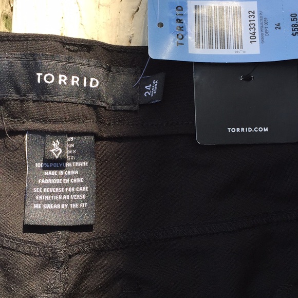 Torrid black skinny pants leggings size 24 plus - Picture 5 of 8